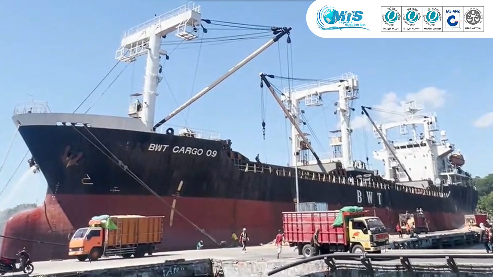 Kegiatan Bongkar Muat BWT. CARGO 09 Volume 7.000 Ton Jagung